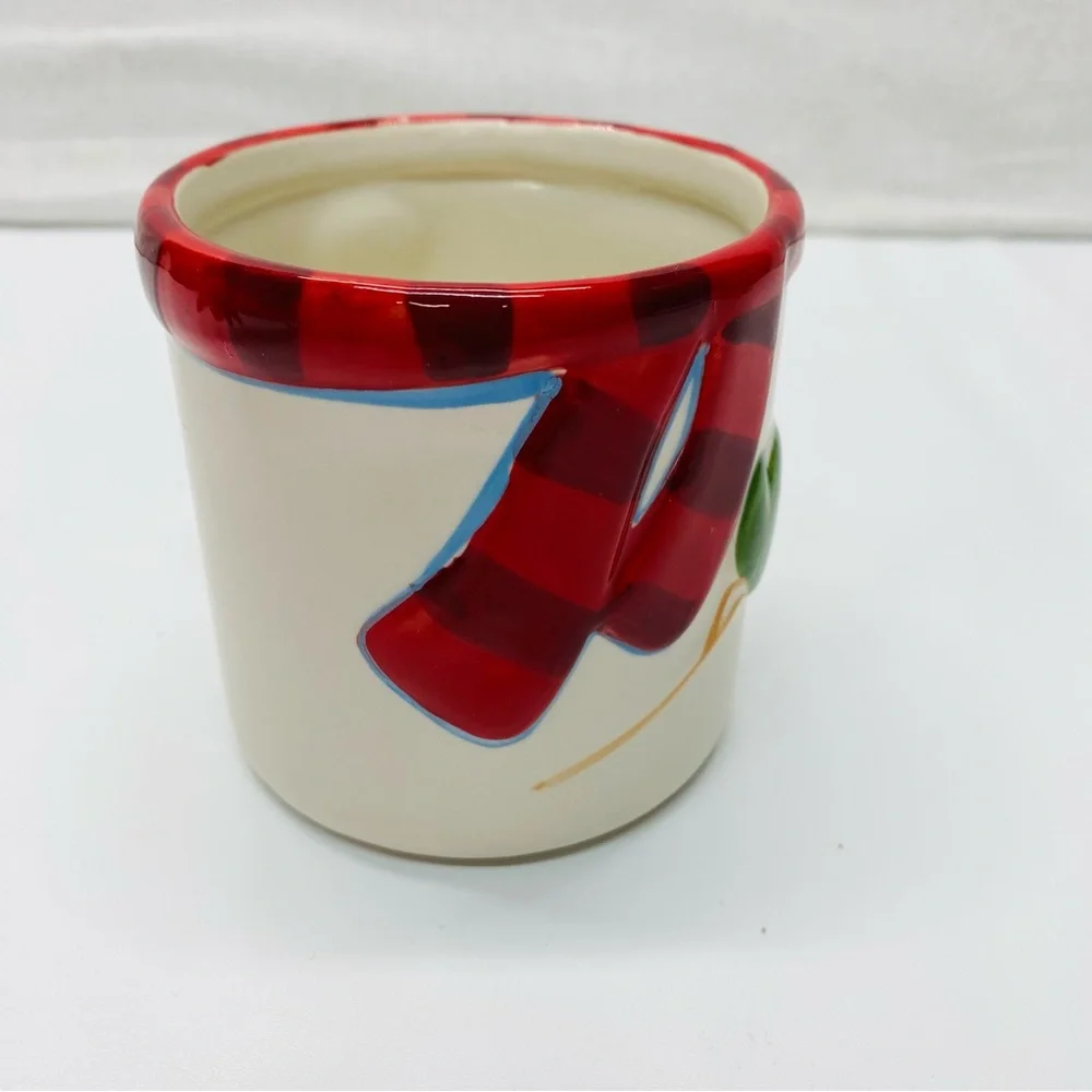 Hallmark Christmas Holiday Ceramic Coffee Tea Mug Red Scarf Black Buttons 12 oz.